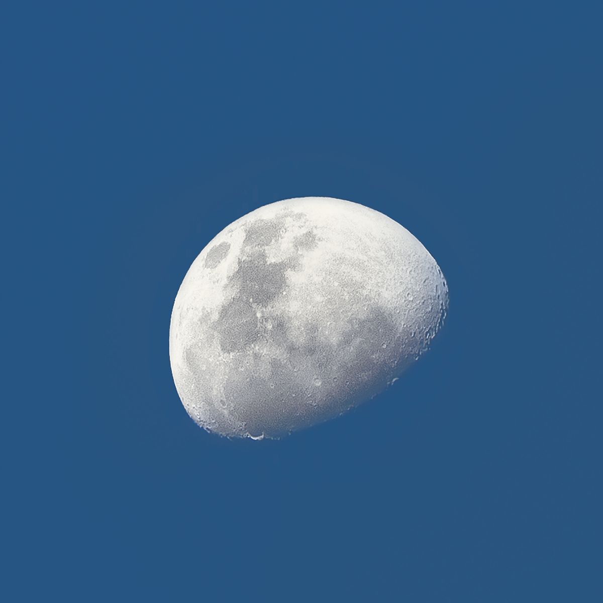 Waning Gibbous Moon Spiritual Meaning