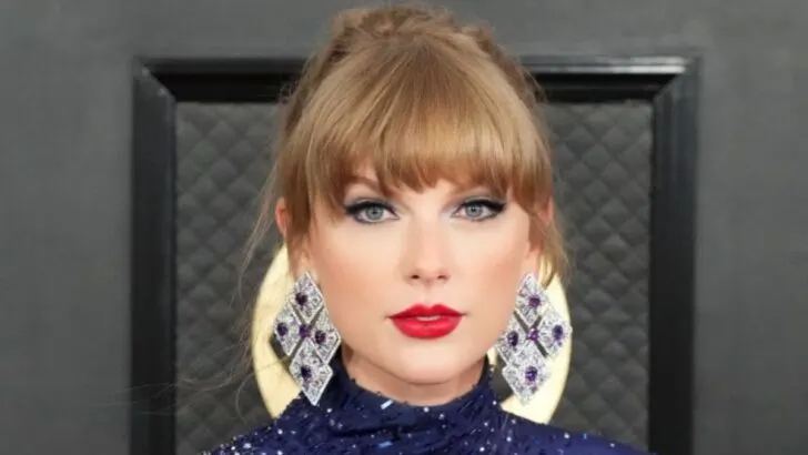 111 Taylor Swift Quotes About Friendship, Life, and Love